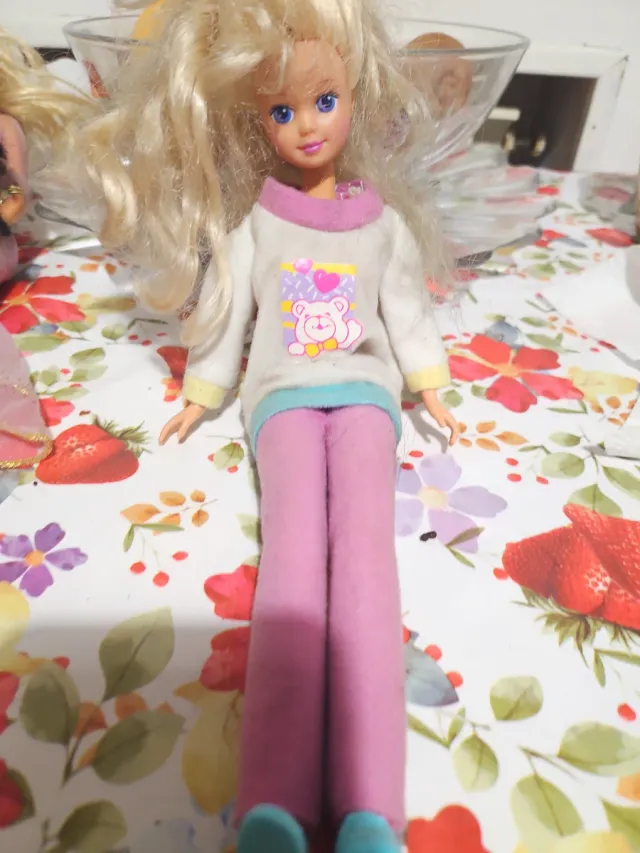 Bambola Barbie con pigiama