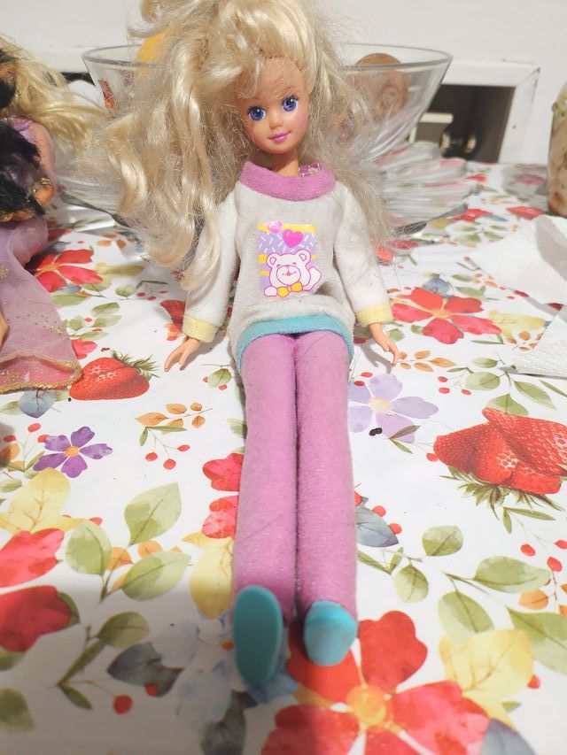 Bambola Barbie con pigiama