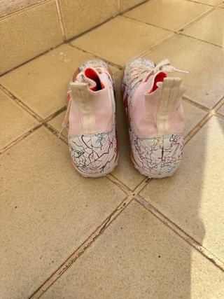 Zapatillas Air Naranja y Blanco