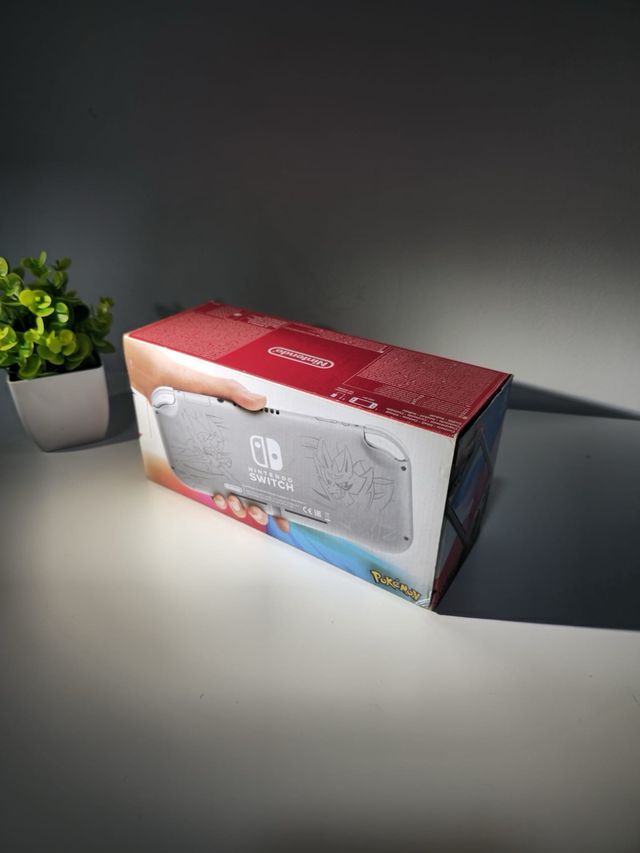 Nintendo Switch Lite Pokémon Ed. Escudo/Espada