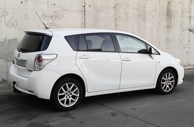 VERSO 7 PLAZAS 2.0 D-4D 126CV * 1 DUEÑO Y LIBRO *