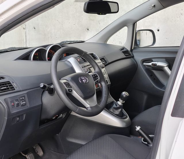 VERSO 7 PLAZAS 2.0 D-4D 126CV * 1 DUEÑO Y LIBRO *