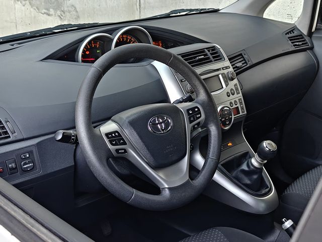 VERSO 7 PLAZAS 2.0 D-4D 126CV * 1 DUEÑO Y LIBRO *