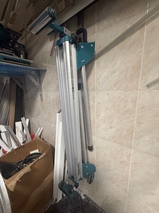 Ingletadora Makita con mesa