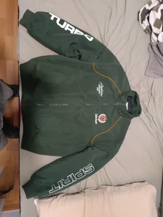 Cazadora técnica bordado