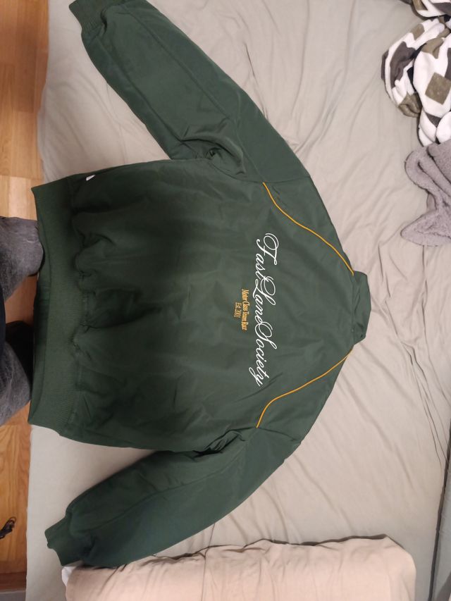 Cazadora técnica bordado