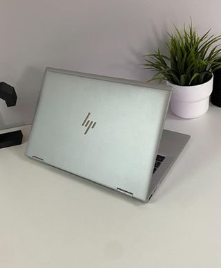 Portátil HP TÁCTIL X360 1030 G7 i7 10a 16GbRAM 13"