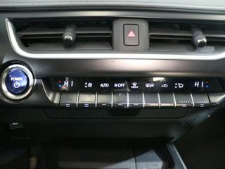 Lexus UX 2.0 250h Business