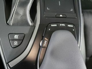 Lexus UX 2.0 250h Business