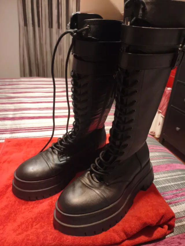 Botas altas Bershka negras talla 39