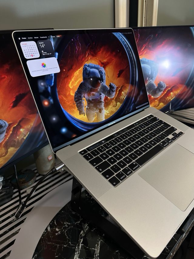 MacBook Pro i9 / 1TB