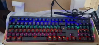 Teclado Mecánico Gaming AUKEY LED RGB