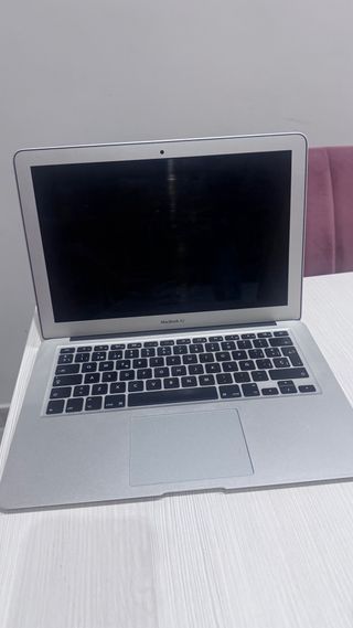 MacBook Air 13 Intel Core i5 da 8 GB e 128 GB