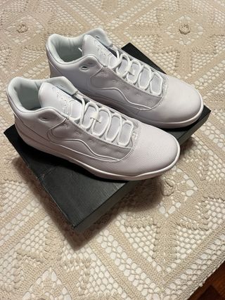 Zapatillas Jordan Max Aura 2 Blancas