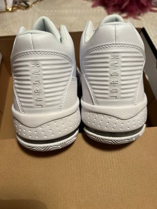 Zapatillas Jordan Max Aura 2 Blancas