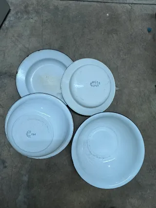 Set 4 Bacinelle Metallo Smaltato Bianco Nero