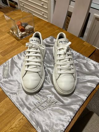 Zapatillas Prada Blancas