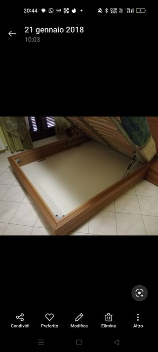 Camera da letto matrimoniale usata in teak