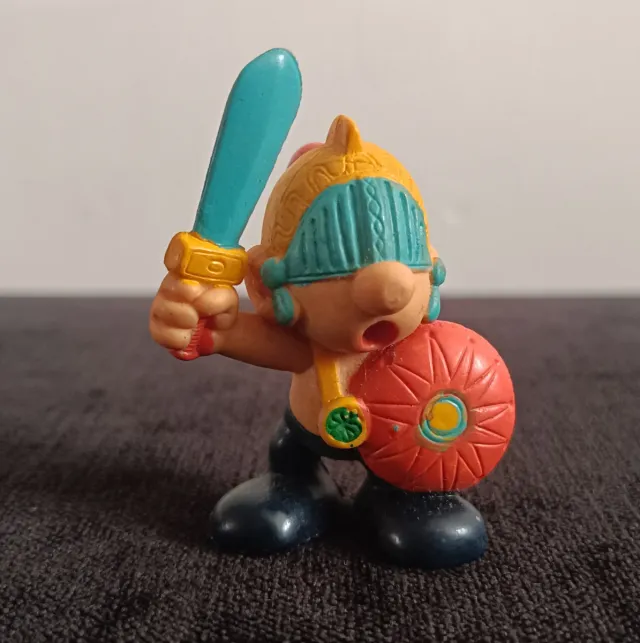 LOTE 3 PITUFOS GLADIADORES ROMANOS PVC AÑOS 80