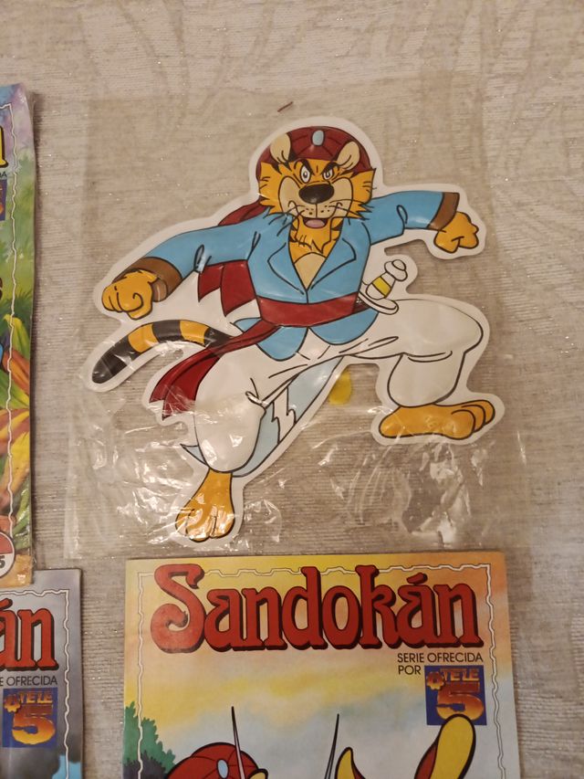 Tres Tebeos sandokan años 80 y de regalo la moldur