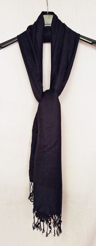 Scialle blu scuro Ruyisa con frange