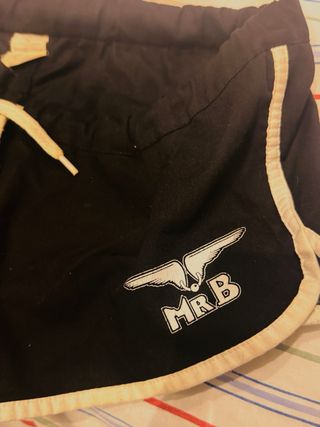 Shorts Mr B negros