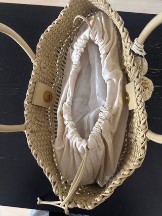 Bolso Zara tejido con pompones