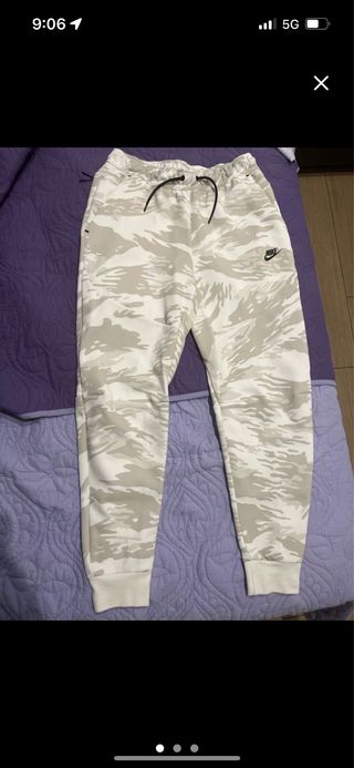 Pantalón Nike Camuflaje Beige/Blanco