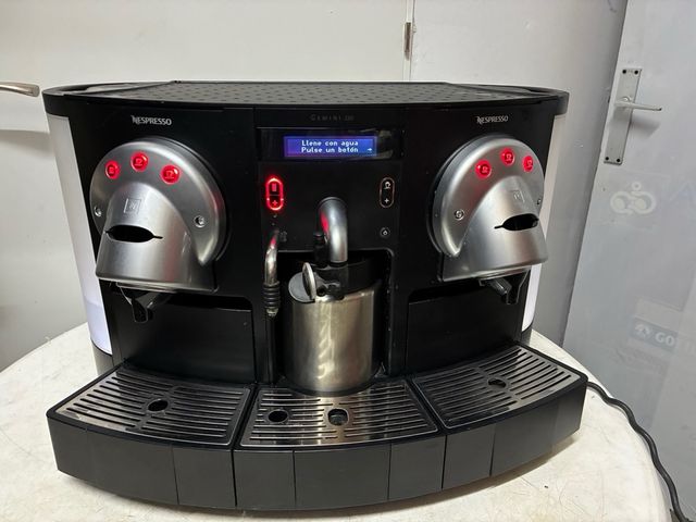 Cafetera Nespresso Gemini 220