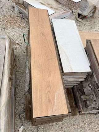 Porcelánicos Maderas 120x20 Bastantes Restos