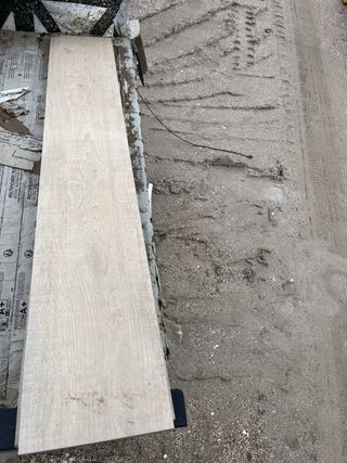 Porcelánicos Maderas 120x20 Bastantes Restos