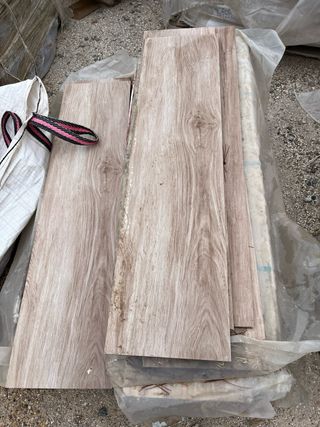 Porcelánicos Maderas 120x20 Bastantes Restos