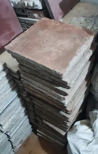 130 Baldosas de barro antiguas
