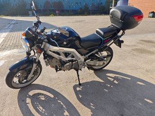 Moto Suzuki