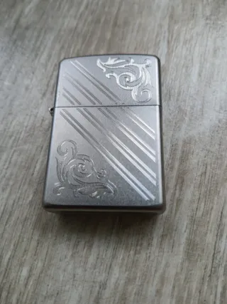 Expositor para coleccionables Zippo