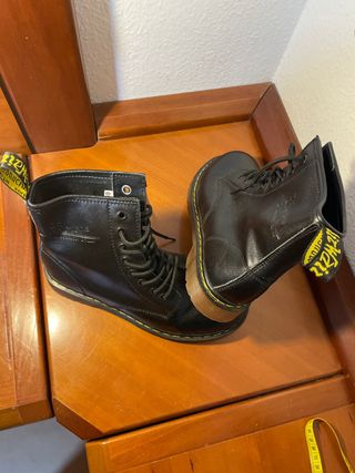 Stivali neri Dr. Martens taglia 39