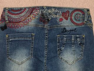 Pantalón vaquero Desigual Talla M