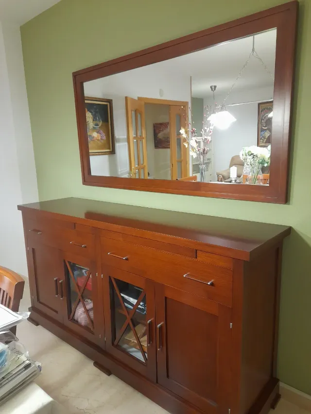 Aparador y espejo para comedor