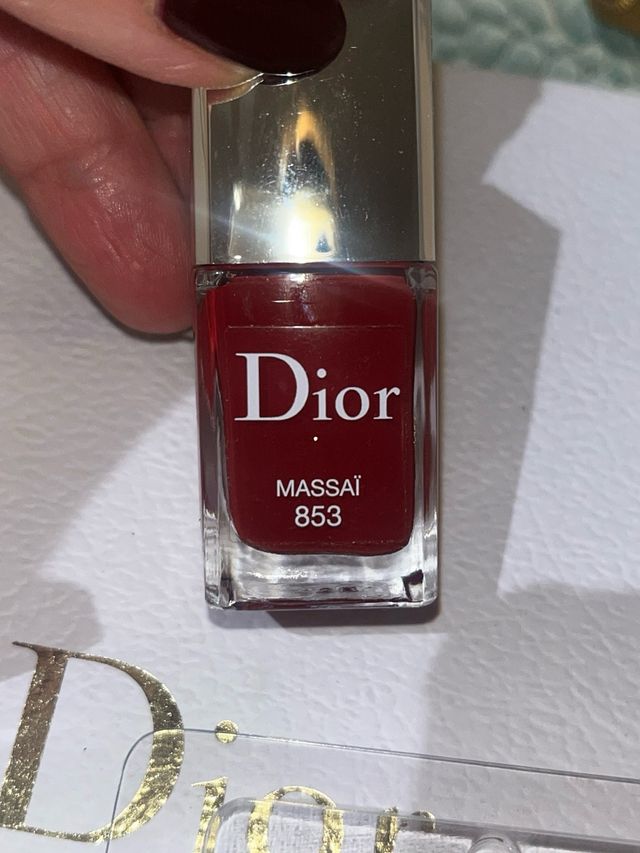 Lote Dior: polveras y Esmalte