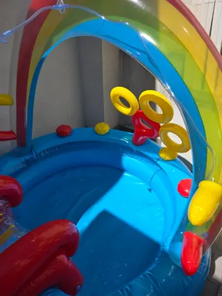 Piscina gonfiabile arcobaleno per bambini