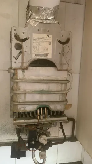 Tecnico//Reparación calderas calentadores termos