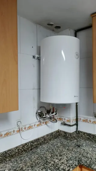 Tecnico//Reparación calderas calentadores termos