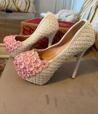 Zapatos de tacón blancos y rosas talla 40