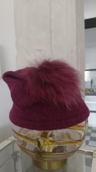 Gorro de lana con pompón