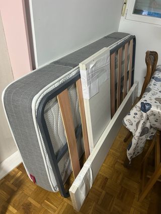 Cama infantil con cajones