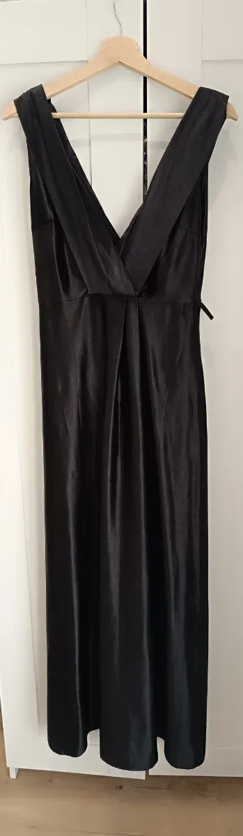 Elegante vestido largo negro