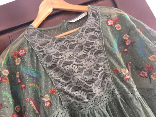 Camisa Zara bordada verde