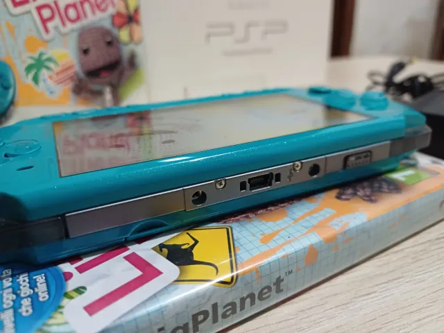 PSP 3004 Turchese + LittleBigPlanet