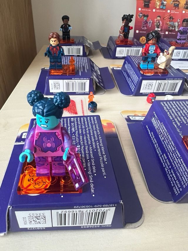 Lego Minifiguras Serie 71050 Completa