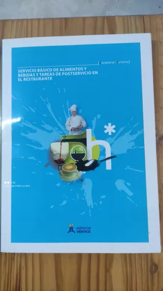 Servicio básico de alimentos y bebidas y tareas...